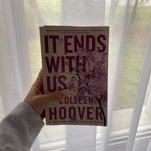 It Ends With Us by Colleen Hoover